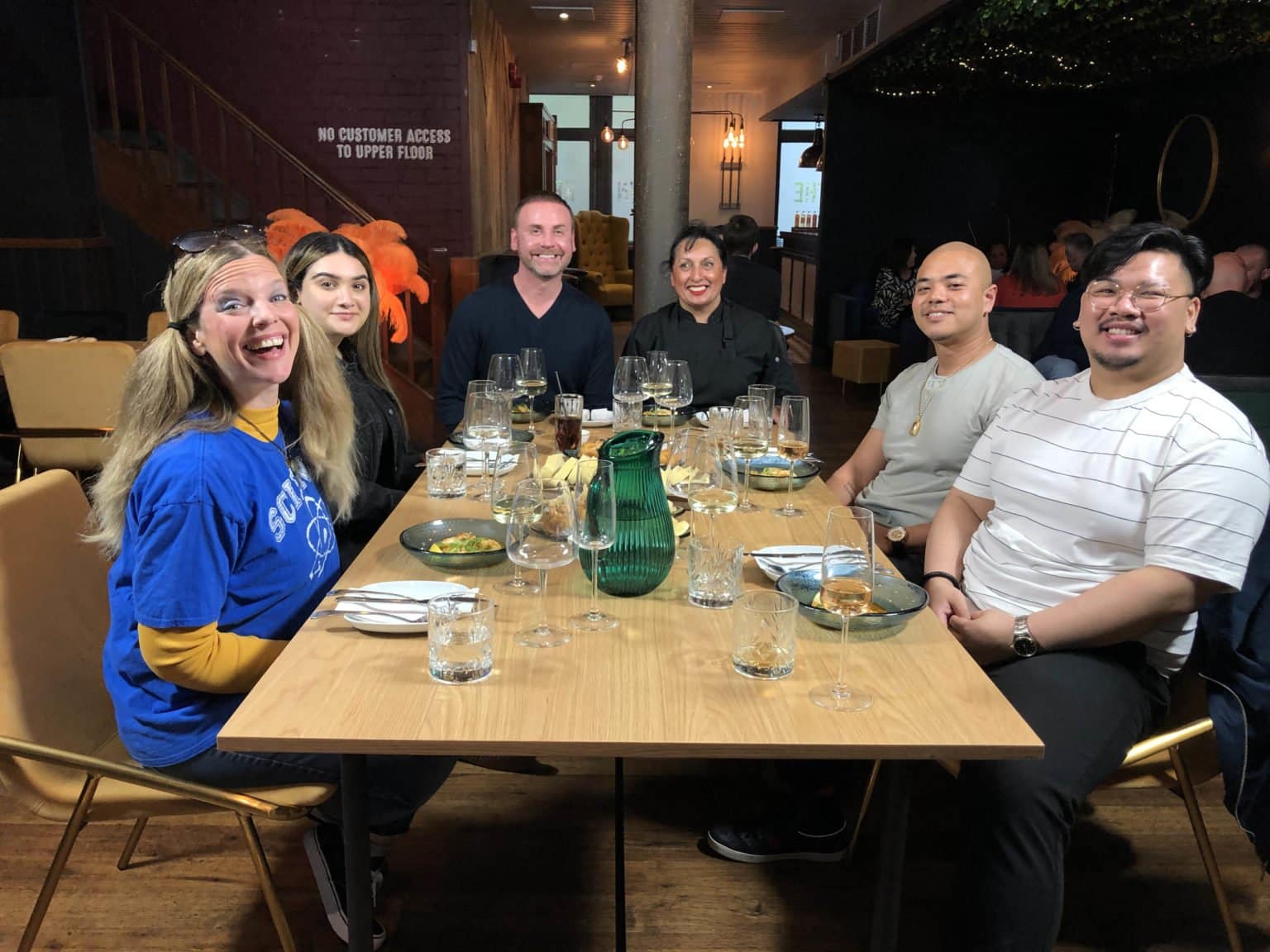 Come Dine with Me The Professionals cast Restauranters in Nottingham..The Lobster Pot – Der & Bee. Annie’s Burger Shack – Anmarie & Rena.. The Wine Room City – Peter