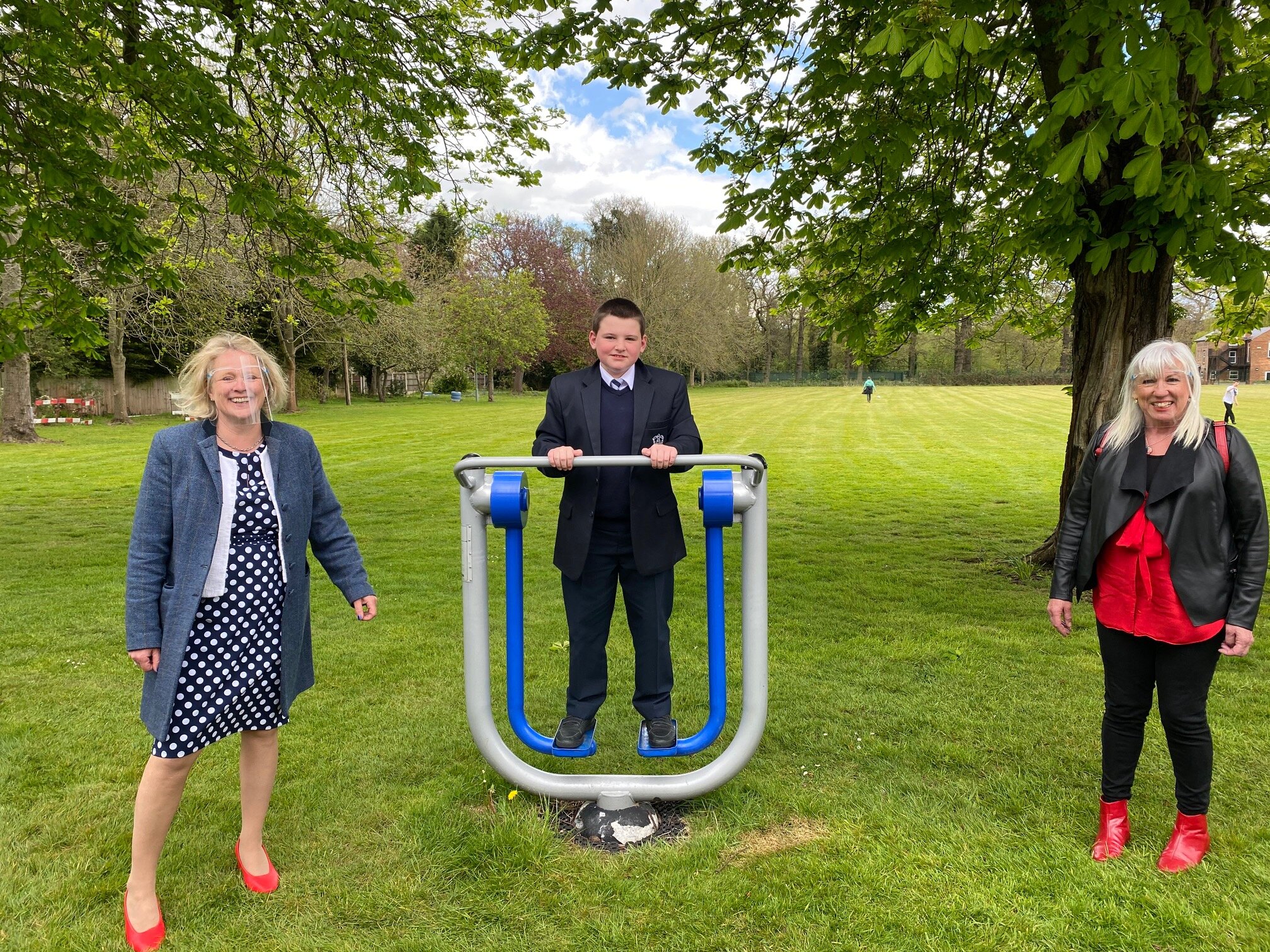 Vicky Ford MP (left) enjoying the trim trail with Derby North MP Amanda Solloway at Royal School for the Deaf Derby