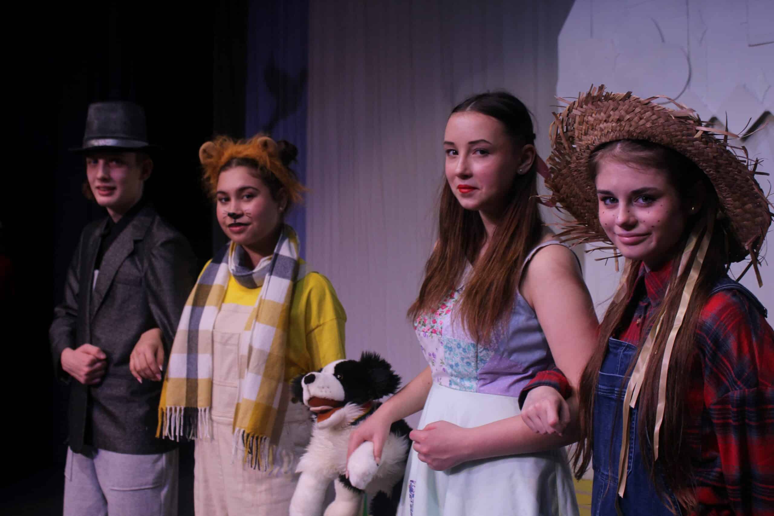 The main cast of a Wizard of Oz at Murray Park School