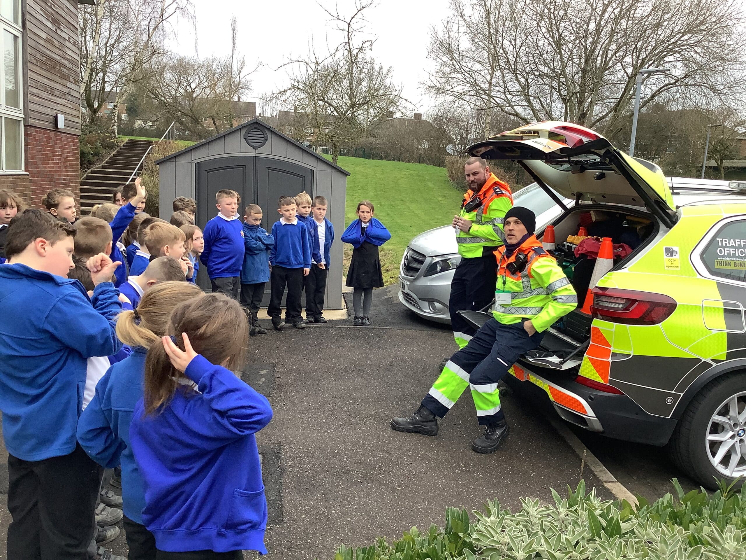 Derbyshire Police talk to children at Loscoe Primary School.
